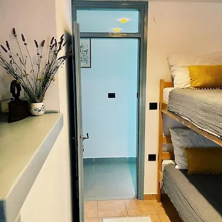 Nyaraló Family-sized Renovated Istrian House W/lavand Field - 20min From Rovinj. Žminj