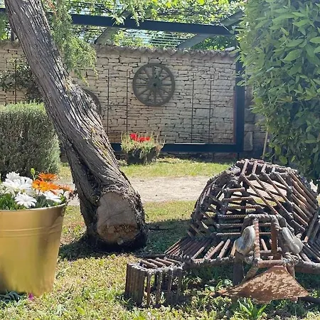 Nyaraló Family-sized Renovated Istrian House W/lavand Field - 20min From Rovinj. *