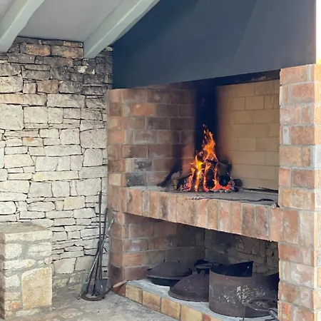Nyaraló Family-sized Renovated Istrian House W/lavand Field - 20min From Rovinj. *