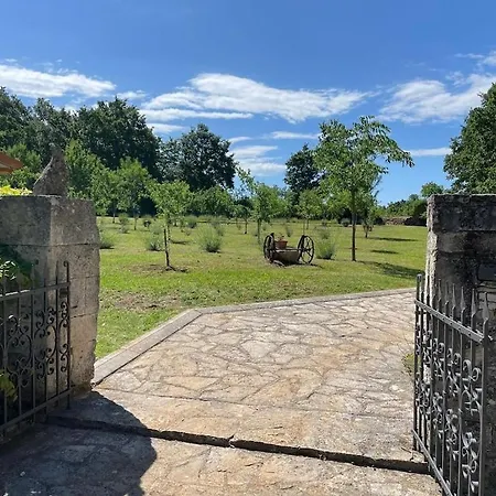 Hébergement de vacances Family-sized Renovated Istrian House W/lavand Field - 20min From Rovinj.